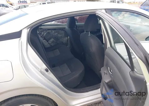 2023 Nissan Sentra Sv Xtronic Cvt z USA, uszkodzony, nr VIN 3N1AB8CVXPY252930